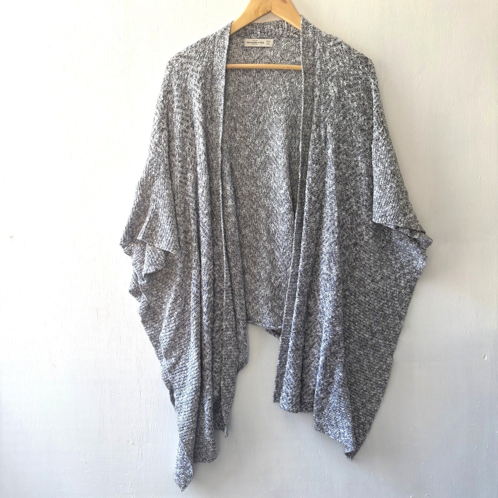 Abercrombie & Fitch Knit Open Front Ruana Poncho Cape Shawl Gray Cozycore XS/S